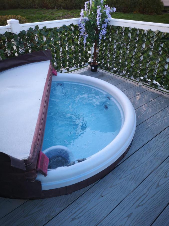 Hot Tub Hols 61 Kingfisher Court Hotel Tattershall Kültér fotó
